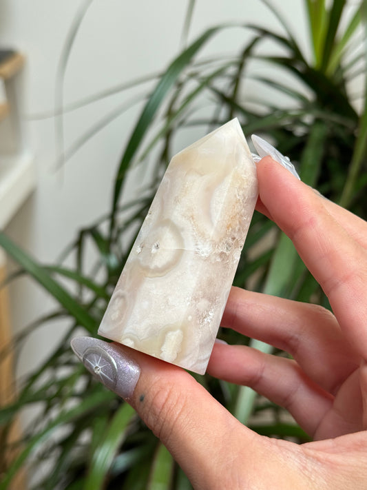 Peach Flower Agate Tower