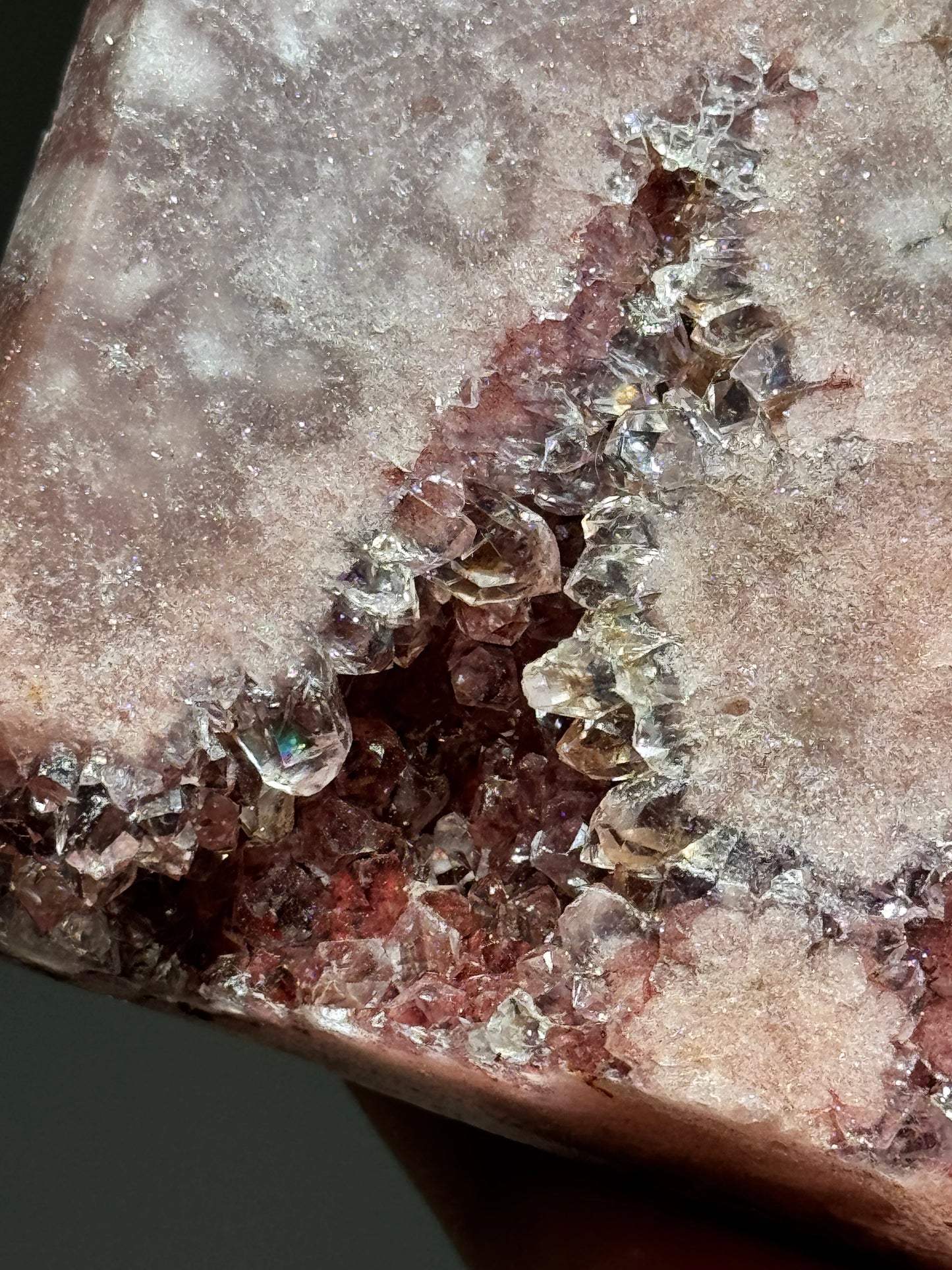Red Amethyst Druzy Tower (Hematite Amethyst) – Exceptional Clarity