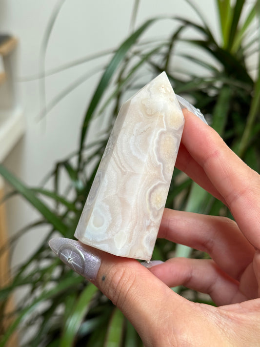 Peach Flower Agate Tower