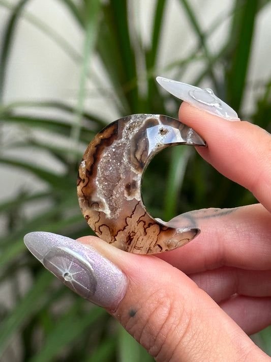 Druzy Agate Mini Moon - C