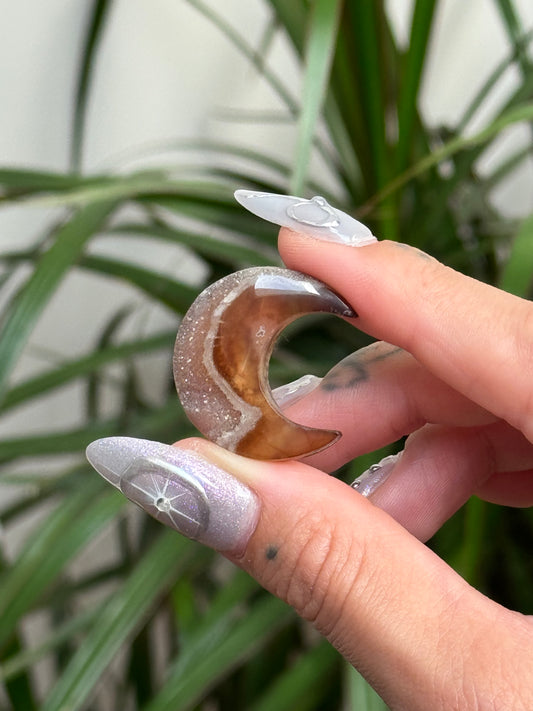 Druzy Agate Mini Moon - A