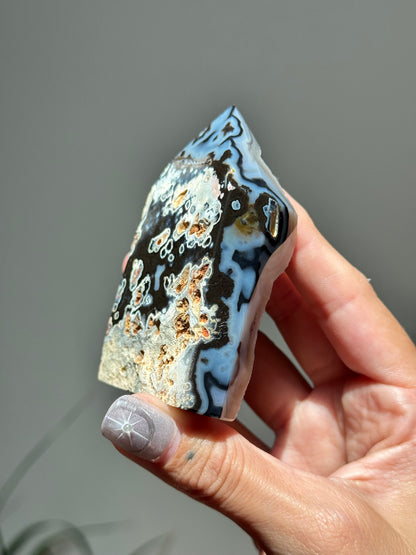 Druzy Agate Banded Tower