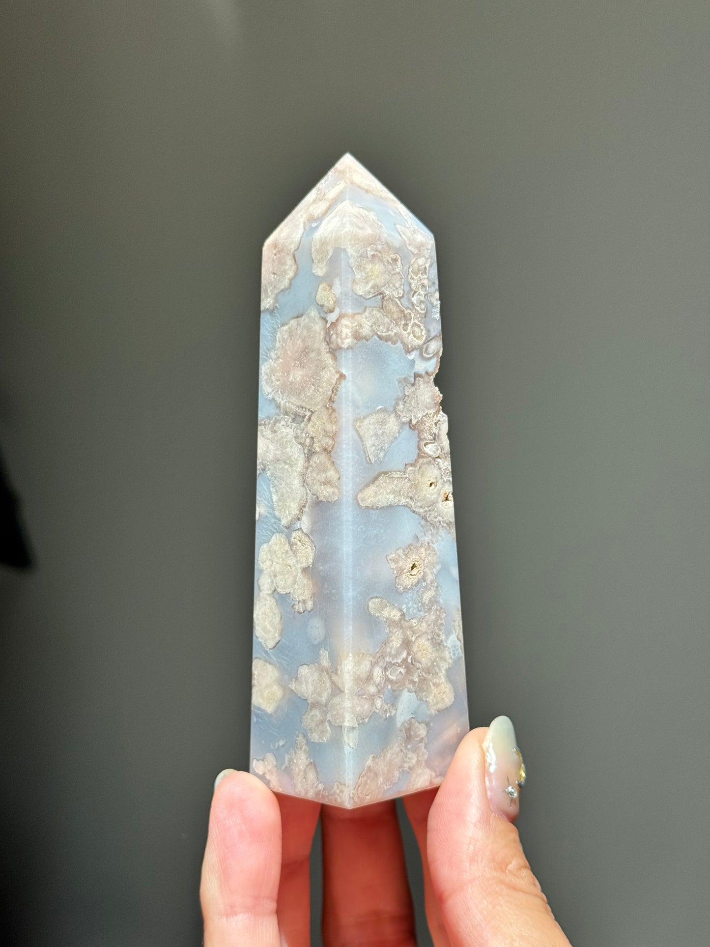 Cream Blue Flower Agate Tower