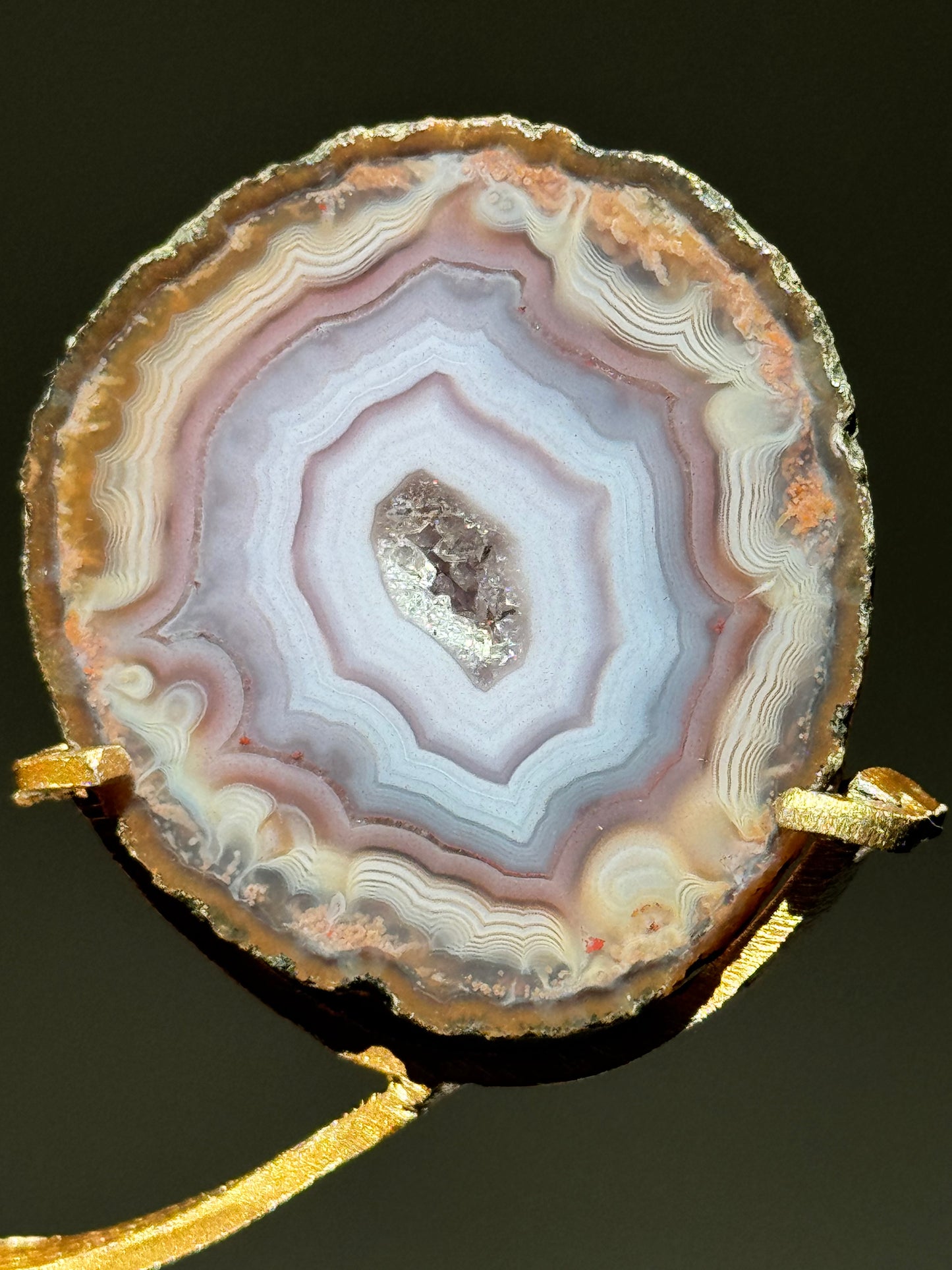 Zhanguo Agate Pairs on Stand